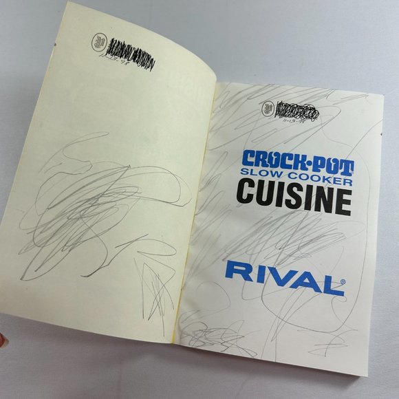 Vintage 1995 Rival Crock Pot Slow Cooker Cuisine Cookbook Paperback Recipes - Picture 3 of 6